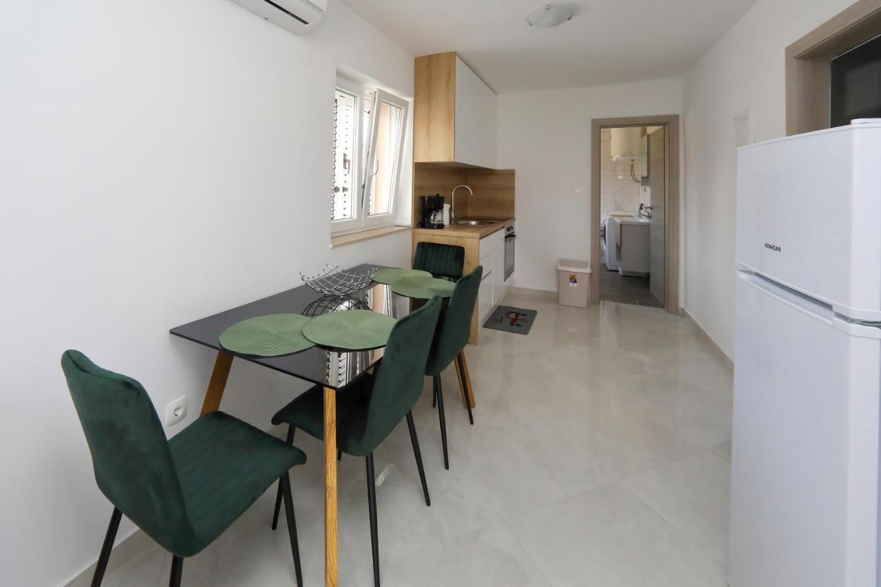 Alfonso Apartment บาร์บินเย ภายนอก รูปภาพ